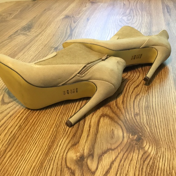 Michael Antonio Tan high heel Shoes Sz 8 Worn once - Picture 3 of 8